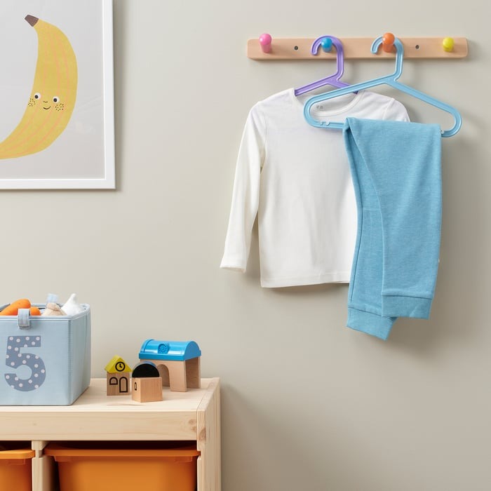bagis-childrens-coat-hanger-60591014-1