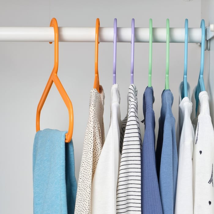 bagis-childrens-coat-hanger-60591014-2