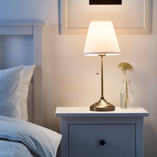 arstid-table-lamp-brass-white__0880725_pe617347_s5